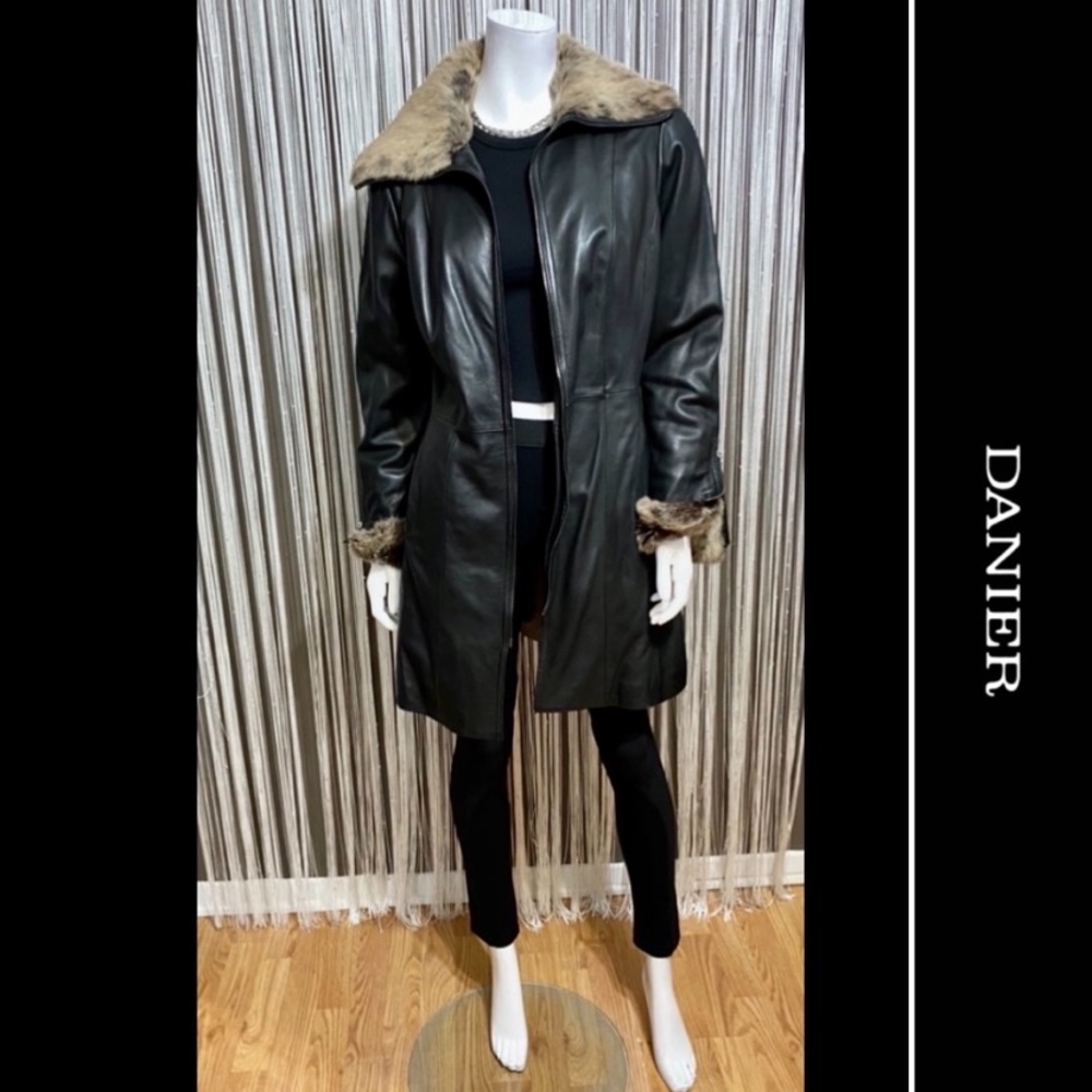 🔻SALE🔻DANIER🔹NEW CONDITION • LEATHER • Rabbit Fur